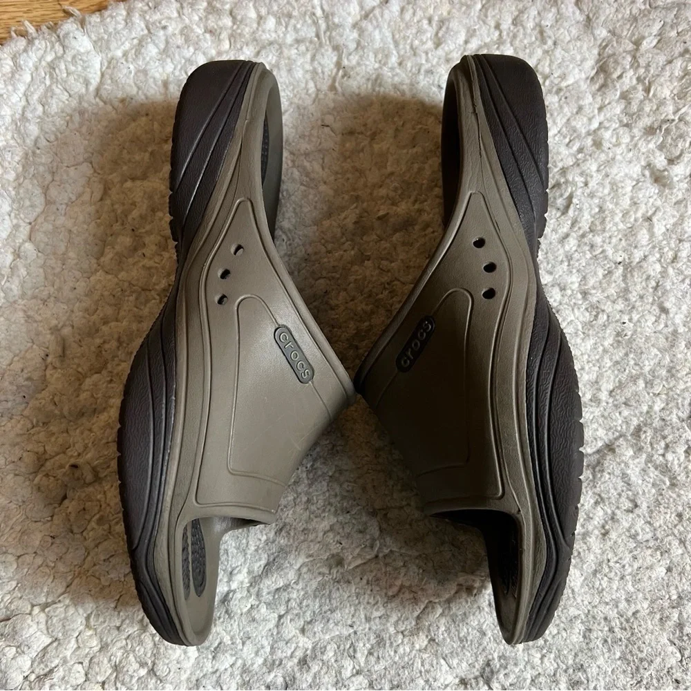 Crocs Unisex Brown Slip On Modi 2.0 Fisherman Sandals Style 15605
